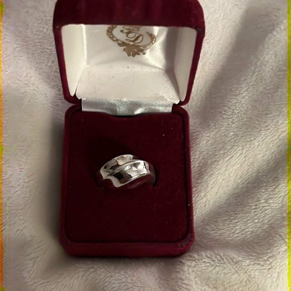 Palladium Sterling Ring- Classic Design Tiffany style Size 6.5